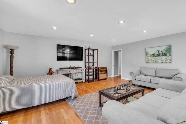15 Hoedad Drive, Fountain Inn, SC 29644