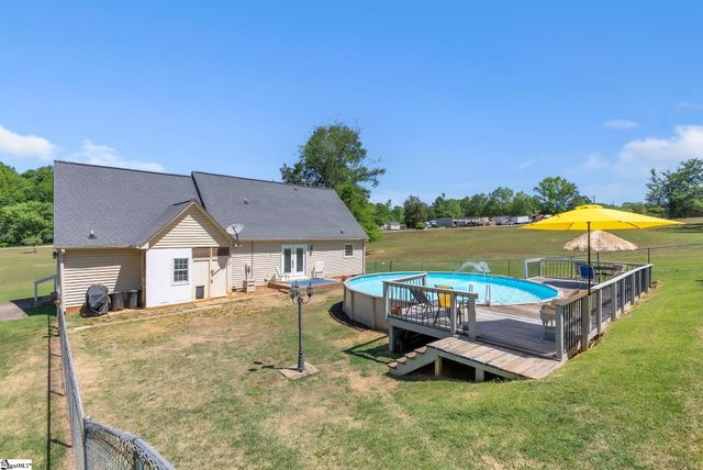 15 Hoedad Drive, Fountain Inn, SC 29644