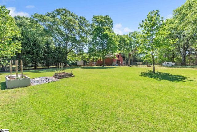 15 Hoedad Drive, Fountain Inn, SC 29644