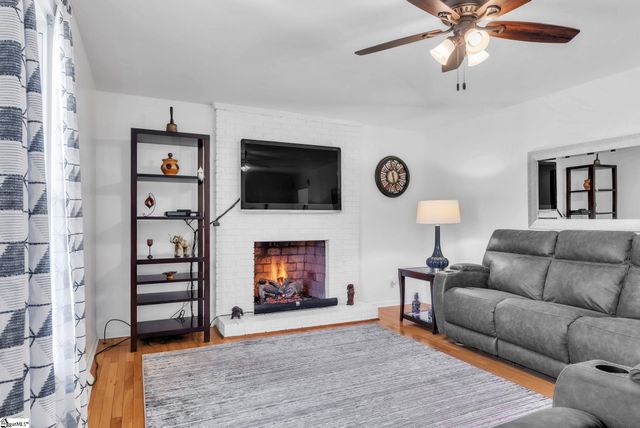 15 Hoedad Drive, Fountain Inn, SC 29644