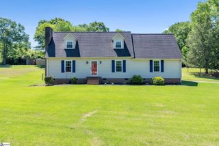 15 Hoedad Drive, Fountain Inn, SC 29644