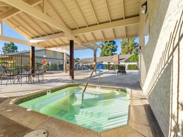 631 Persimmon Way, Oceanside, CA 92058