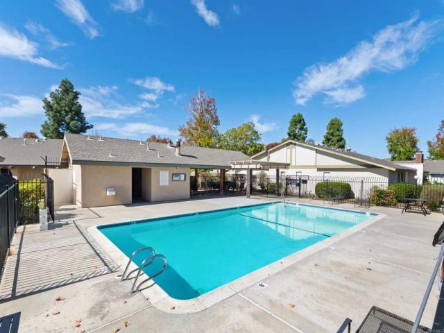 631 Persimmon Way, Oceanside, CA 92058