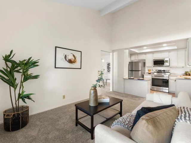 631 Persimmon Way, Oceanside, CA 92058
