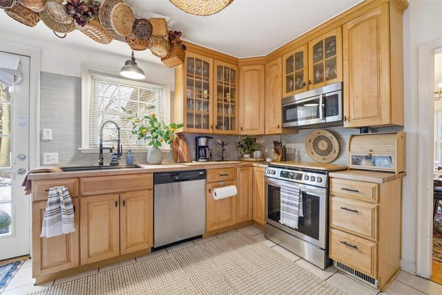 614 E GRANT STREET, Appleton, WI 54911