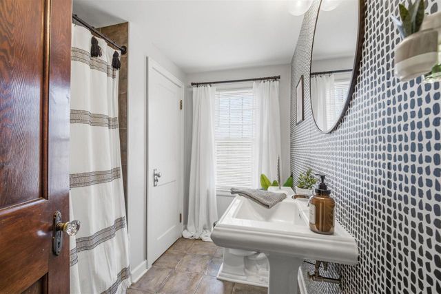 614 E GRANT STREET, Appleton, WI 54911