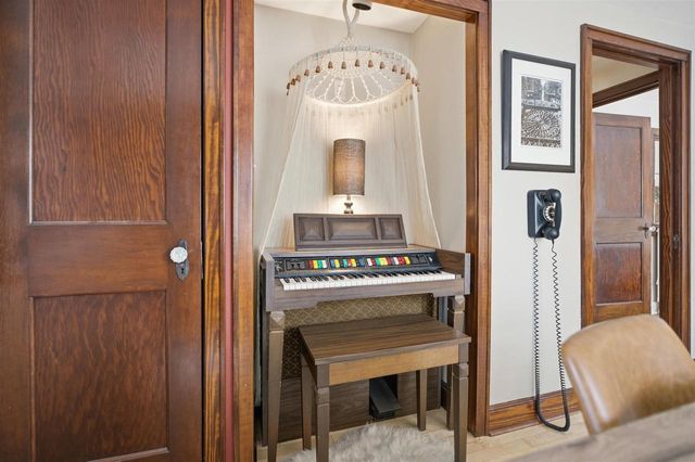 614 E GRANT STREET, Appleton, WI 54911