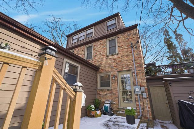 614 E GRANT STREET, Appleton, WI 54911