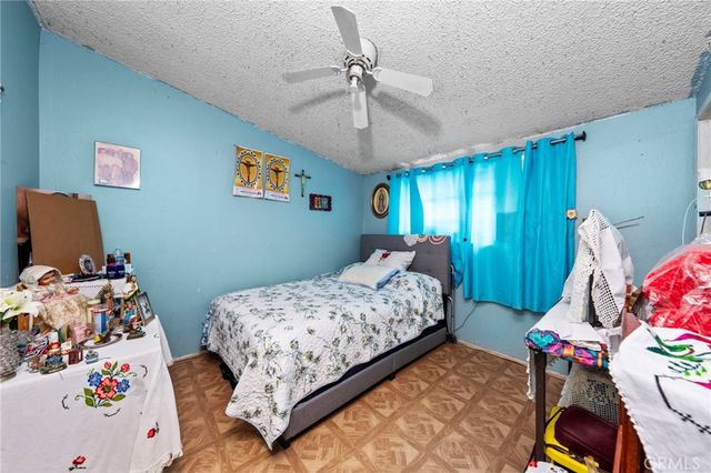 526 Nottingham Avenue, Santa Ana, CA 92703