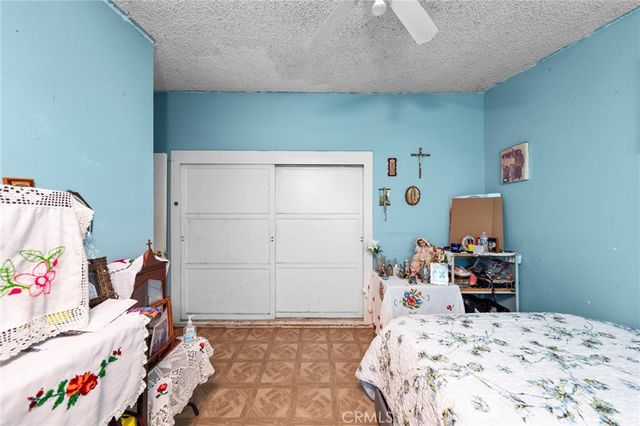 526 Nottingham Avenue, Santa Ana, CA 92703