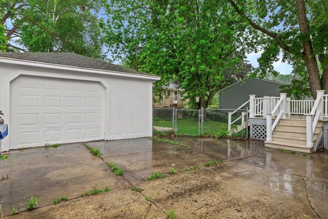 2109 Rupert BOULEVARD, Racine, WI 53405
