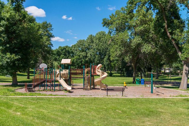 2510 Oregon Avenue S, Saint Louis Park, MN 55426