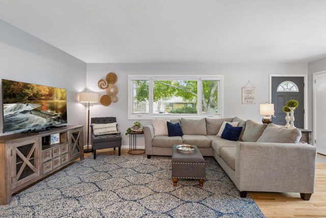 2510 Oregon Avenue S, Saint Louis Park, MN 55426