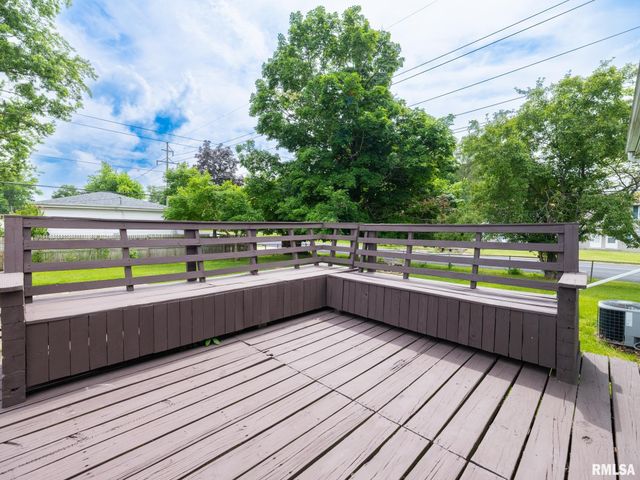 2283 KNOLLAIRE Drive, Washington, IL 61571