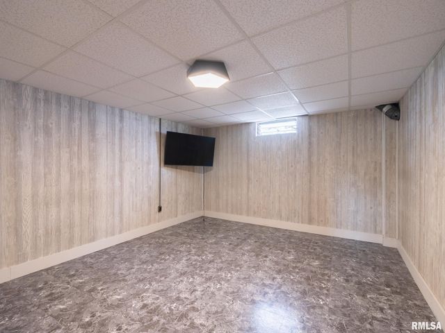 2283 KNOLLAIRE Drive, Washington, IL 61571