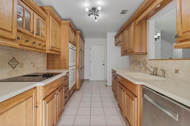 1440 Thistlewood Lane, Grapevine, TX 76051