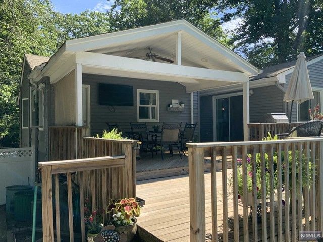 139 Ridge Avenue, Park Ridge, NJ 07656