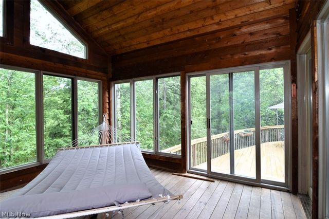 13540 Ledgebrook Lane, Chagrin Falls, OH 44022