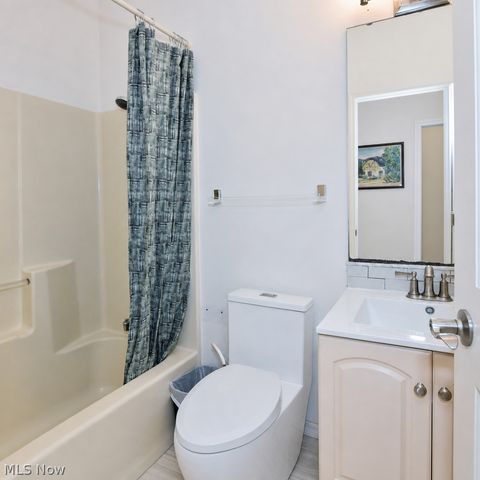 13540 Ledgebrook Lane, Chagrin Falls, OH 44022