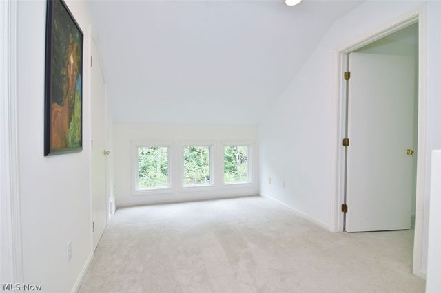 13540 Ledgebrook Lane, Chagrin Falls, OH 44022