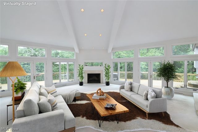13540 Ledgebrook Lane, Chagrin Falls, OH 44022