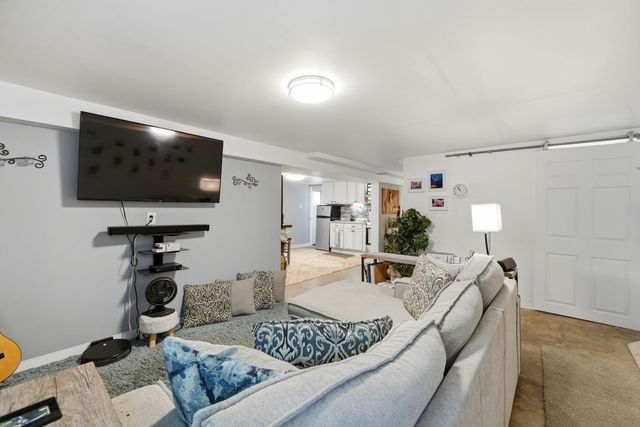 2705 N Monitor Avenue, Chicago, IL 60639