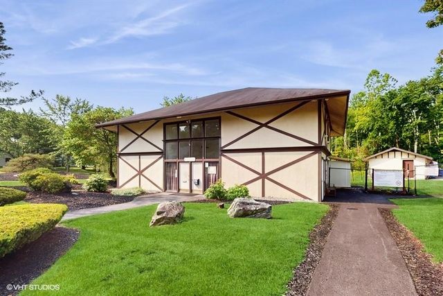 12 Carnaby Street B, Wappingers Falls, NY 12590