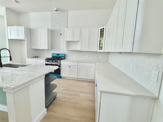 13523 Lakecrest Drive, Cypress, TX 77429