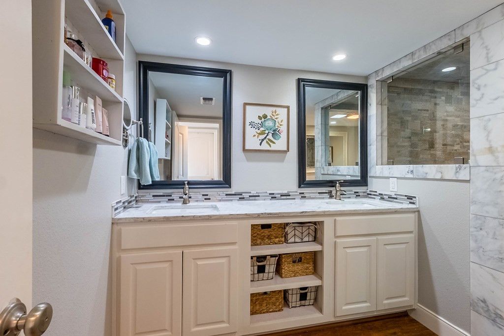 Image 12 of property listing at 2029 American Legion Road, San Angelo, TX 76904