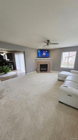 23756 Waterview Dr, Huron Charter Township, MI 48164