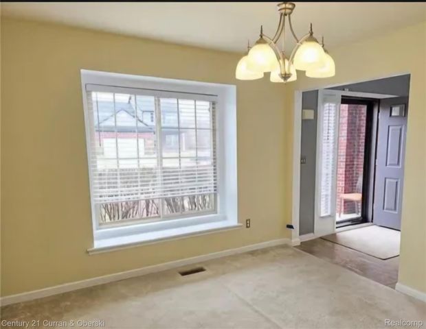 23756 Waterview Dr, Huron Charter Township, MI 48164