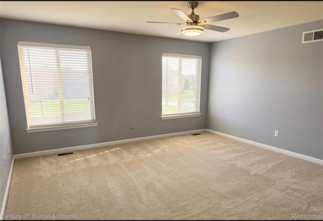 23756 Waterview Dr, Huron Charter Township, MI 48164
