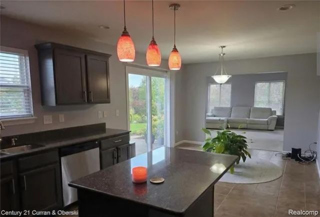 23756 Waterview Dr, Huron Charter Township, MI 48164