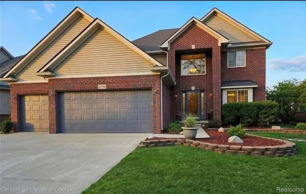 23756 Waterview Dr, Huron Charter Township, MI 48164