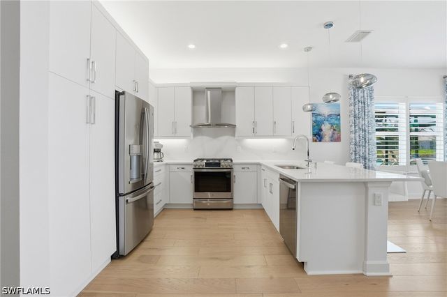 12352 Dahlia CT, Naples, FL 34120