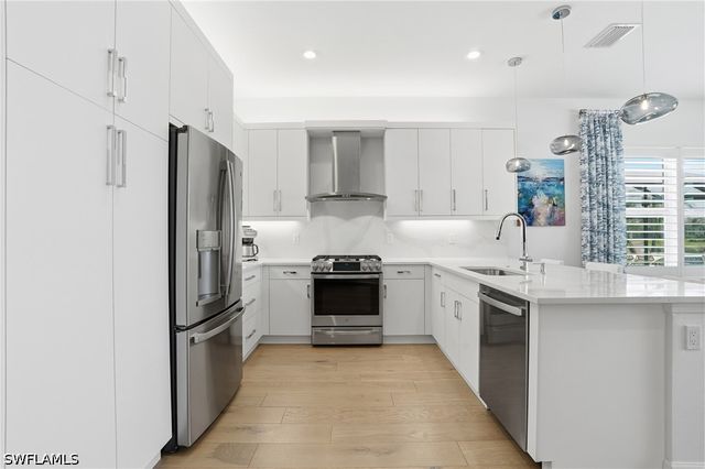 12352 Dahlia CT, Naples, FL 34120