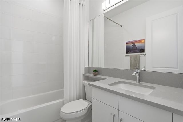 12352 Dahlia CT, Naples, FL 34120