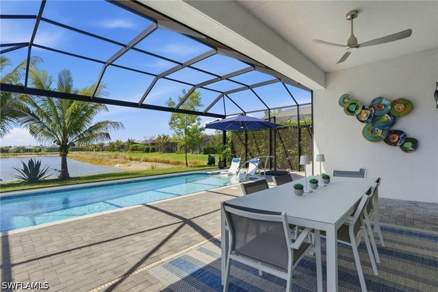 12352 Dahlia CT, Naples, FL 34120