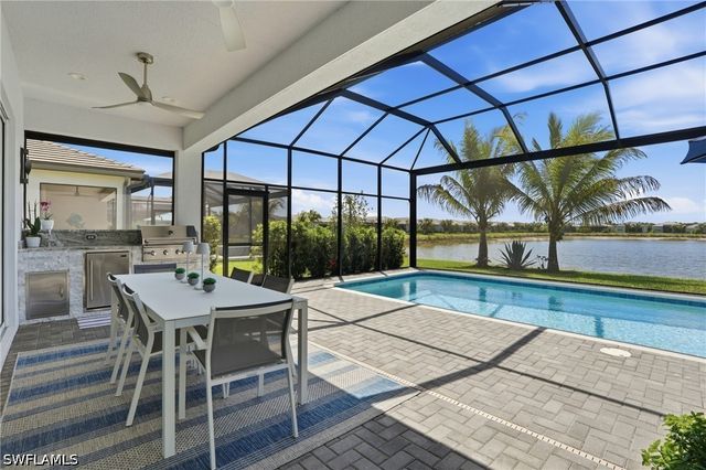 12352 Dahlia CT, Naples, FL 34120