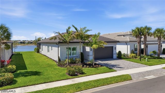 12352 Dahlia CT, Naples, FL 34120