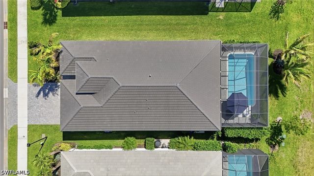 12352 Dahlia CT, Naples, FL 34120