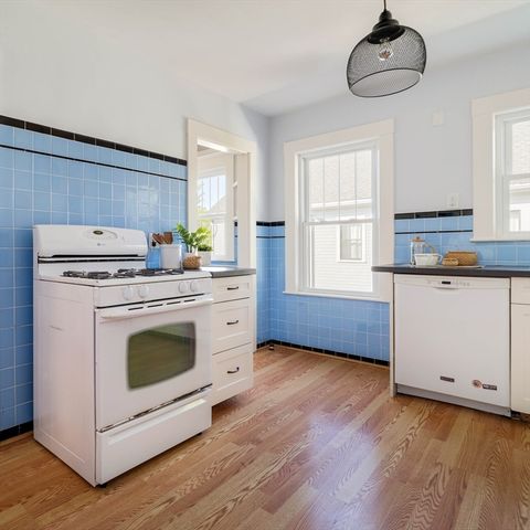 16 Arborough 2, Boston, MA 02131