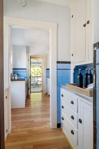 16 Arborough 2, Boston, MA 02131