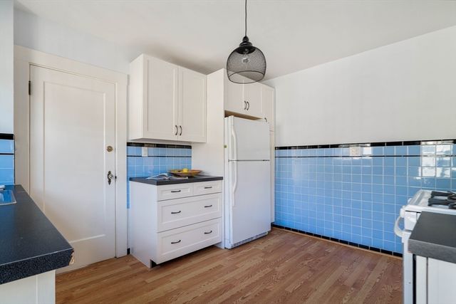16 Arborough 2, Boston, MA 02131