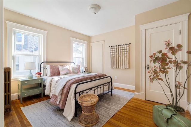 16 Arborough 2, Boston, MA 02131