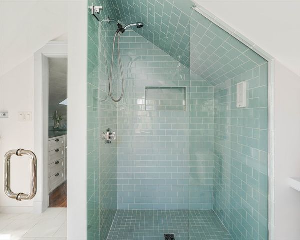 16 Arborough 2, Boston, MA 02131