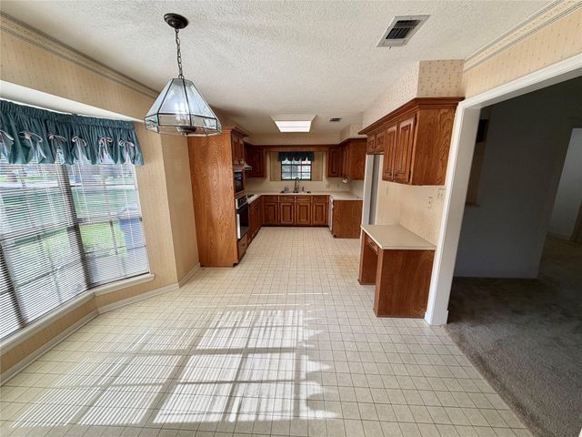 3 S Erik Drive, Angleton, TX 77515