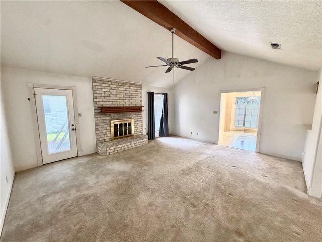 3 S Erik Drive, Angleton, TX 77515