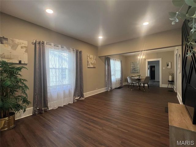 1604 Quendo Avenue, University City, MO 63130