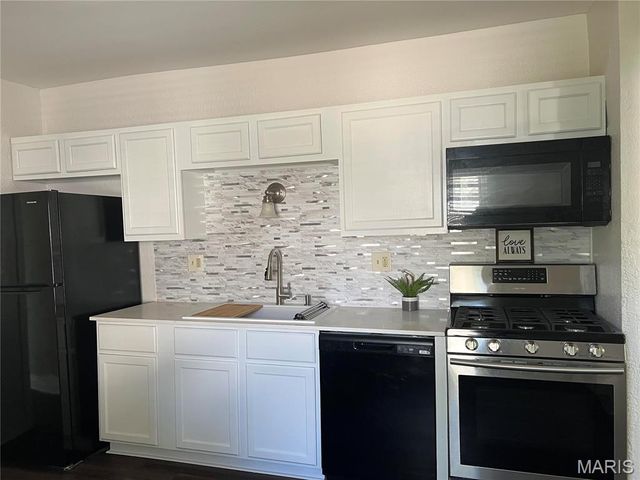 1604 Quendo Avenue, University City, MO 63130